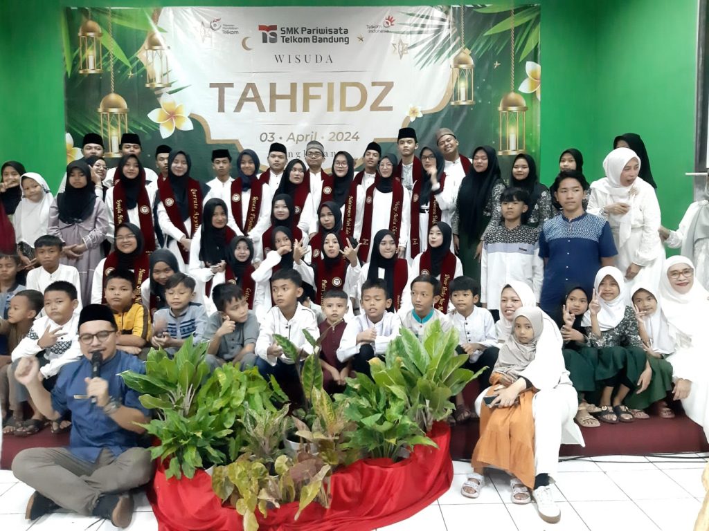 Wisuda Tahfidz Angkatan 1 di SMK Pariwisata Telkom Bandung